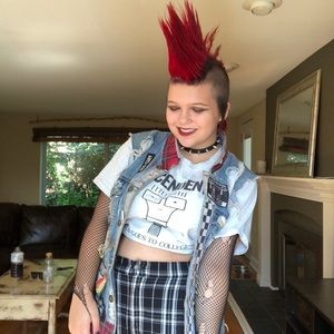 Meet your Posher, Mia